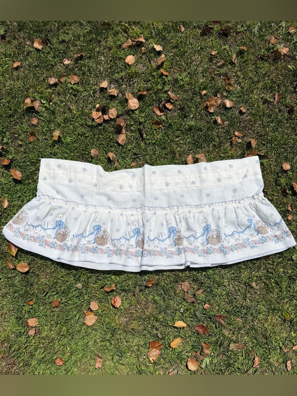 Vintage Country Geese Ruffled Window Valance 1980s Flowers Ribbons 52” GUC